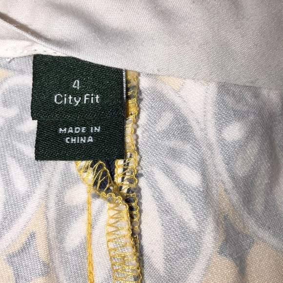 J Crew size 4 city fit mustard floral print shorts - Picture 5 of 6